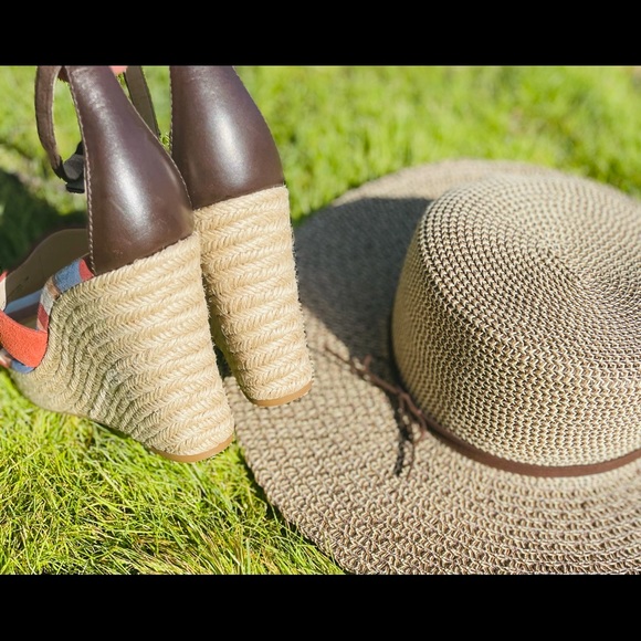 COLE HAAN ESPADRILLES - Picture 8 of 15